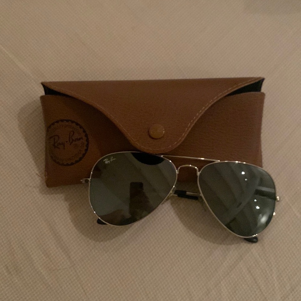 Rayban RB3025 W3277 58-14 sunglasses. Silver frame with silver mirror lenses